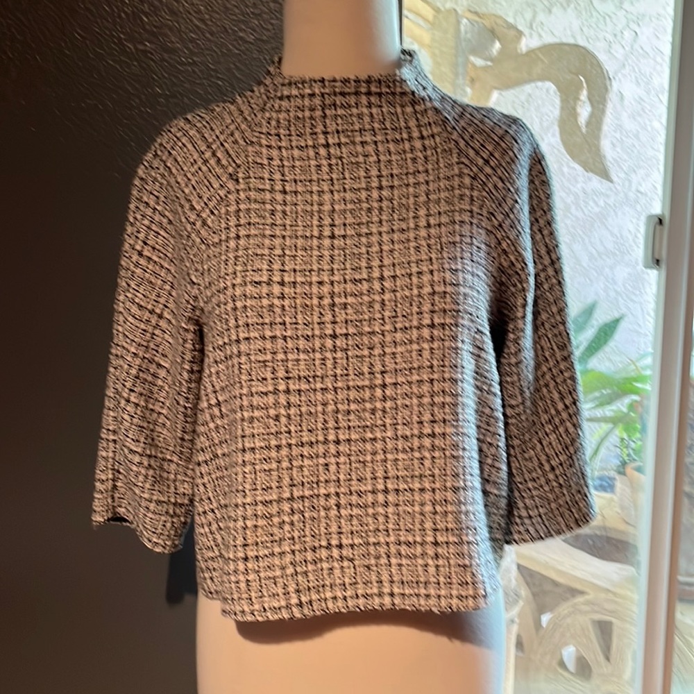 Boucle fabric top with zipper back
